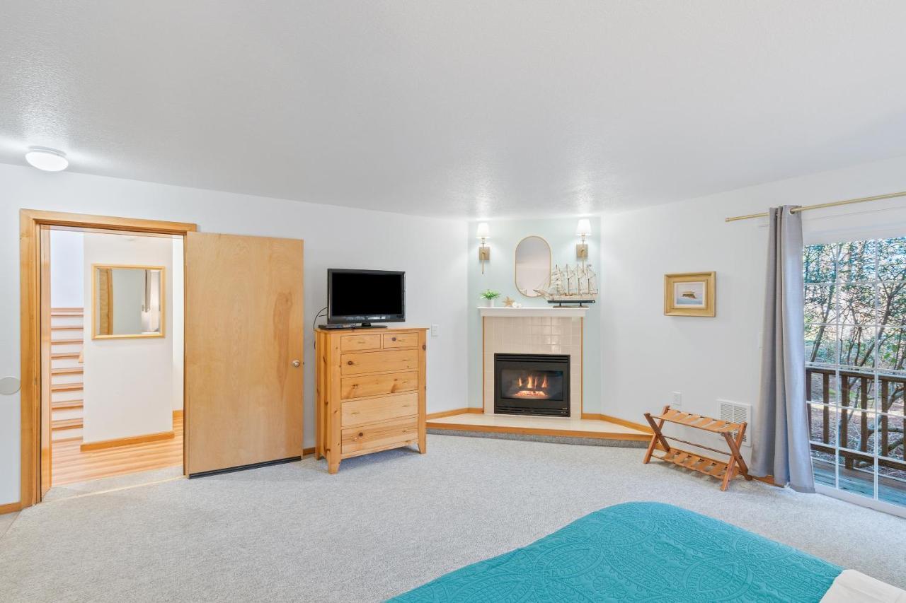 Cannon Beach Vibes, Steps To The Beach,Wifi,3 Full Bedroom En Suites With 3 Fireplaces,Near Downtown Екстериор снимка