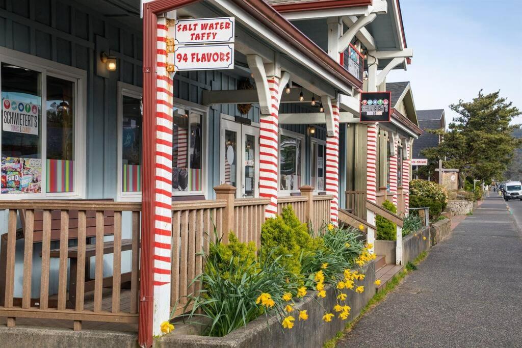 Cannon Beach Vibes, Steps To The Beach,Wifi,3 Full Bedroom En Suites With 3 Fireplaces,Near Downtown Екстериор снимка